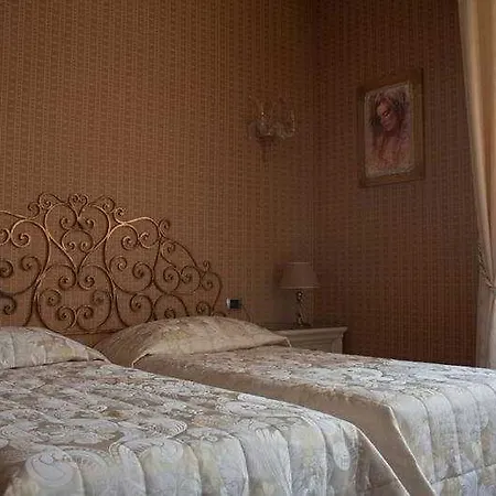 Hotel C-hotels De Rose Palace Florence