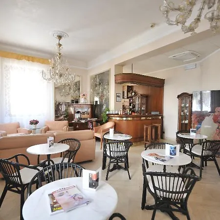 C-hotels De Rose Palace 4* Florence