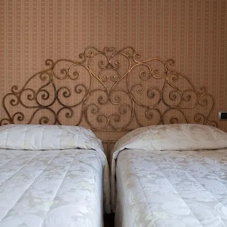 C-hotels De Rose Palace Hotell Florens