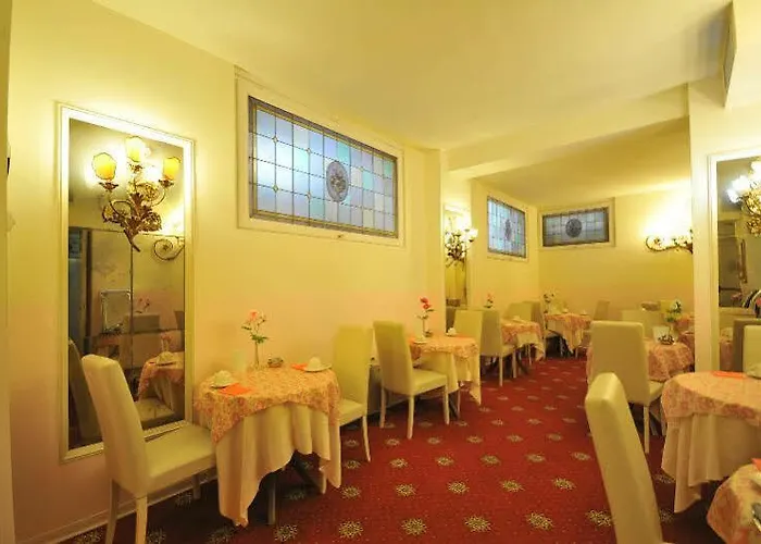 C-hotels De Rose Palace 4* Firenze